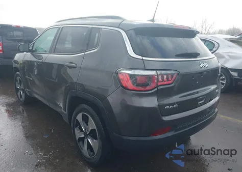 2018 Jeep Compass Latitude 4X4 из США, поврежденный, VIN 3C4NJDBB3JT116791